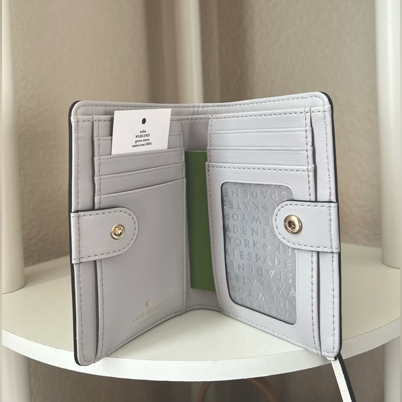 Kate Spade Wallet - Picture 3 of 4